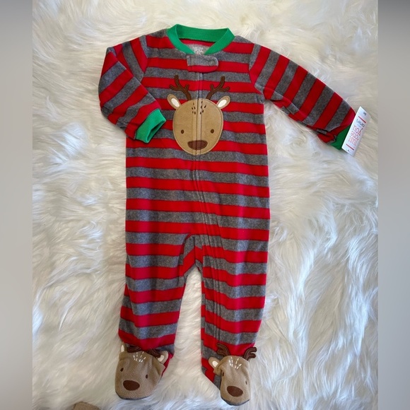 5/$30 NWT Carter’s Christmas Zip Reindeer Footies 6M - Picture 8 of 10